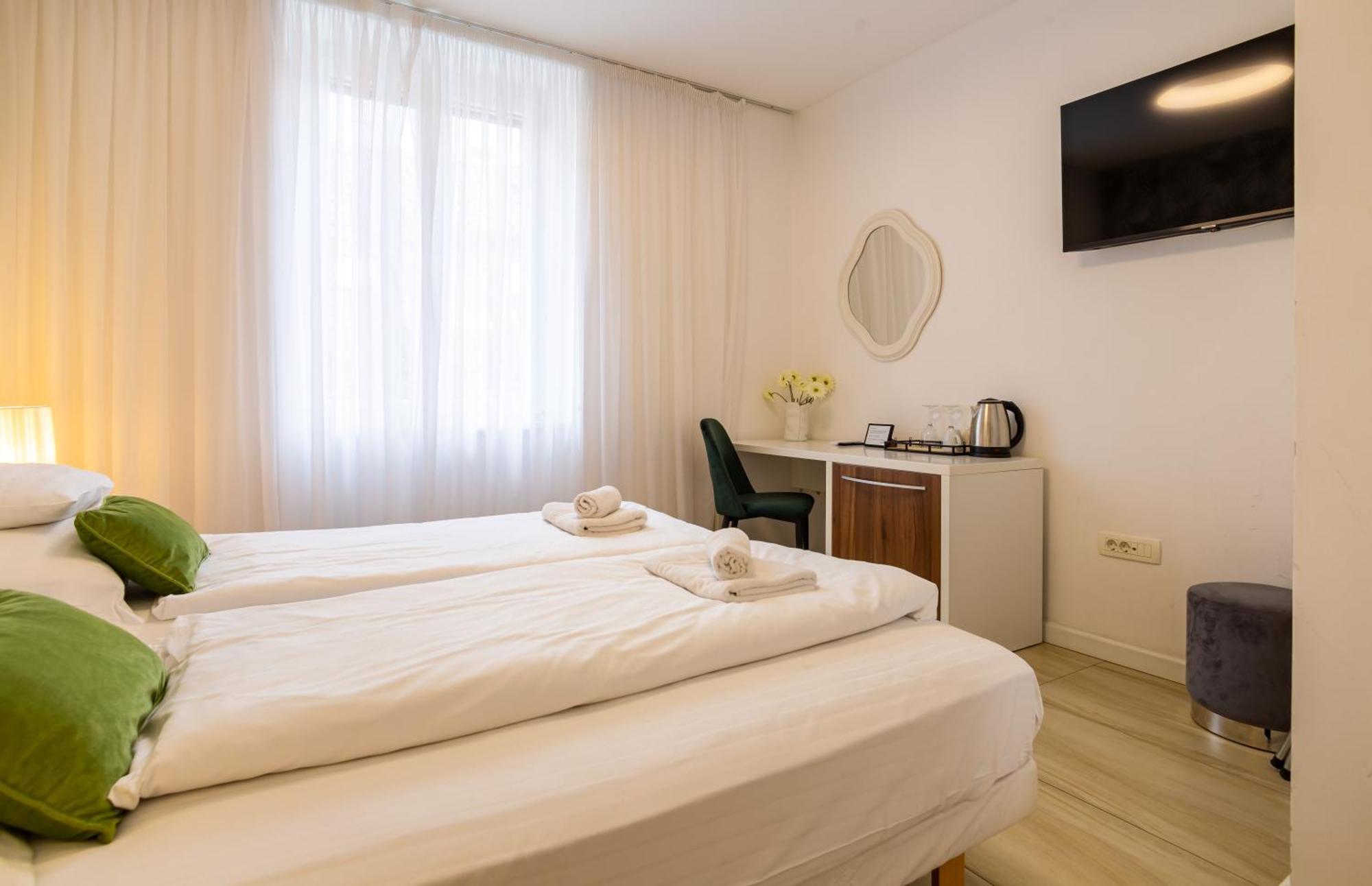 Apartments & Rooms Graso スプリト エクステリア 写真