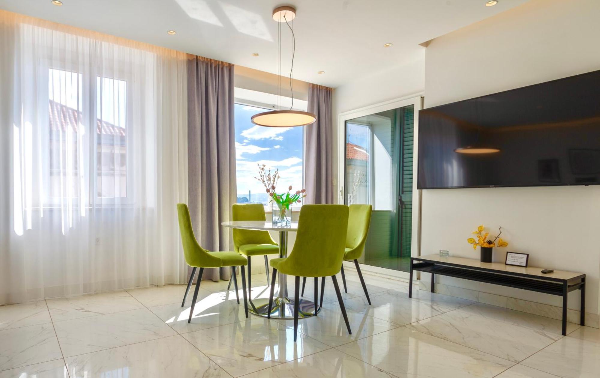 Apartments & Rooms Graso スプリト 部屋 写真