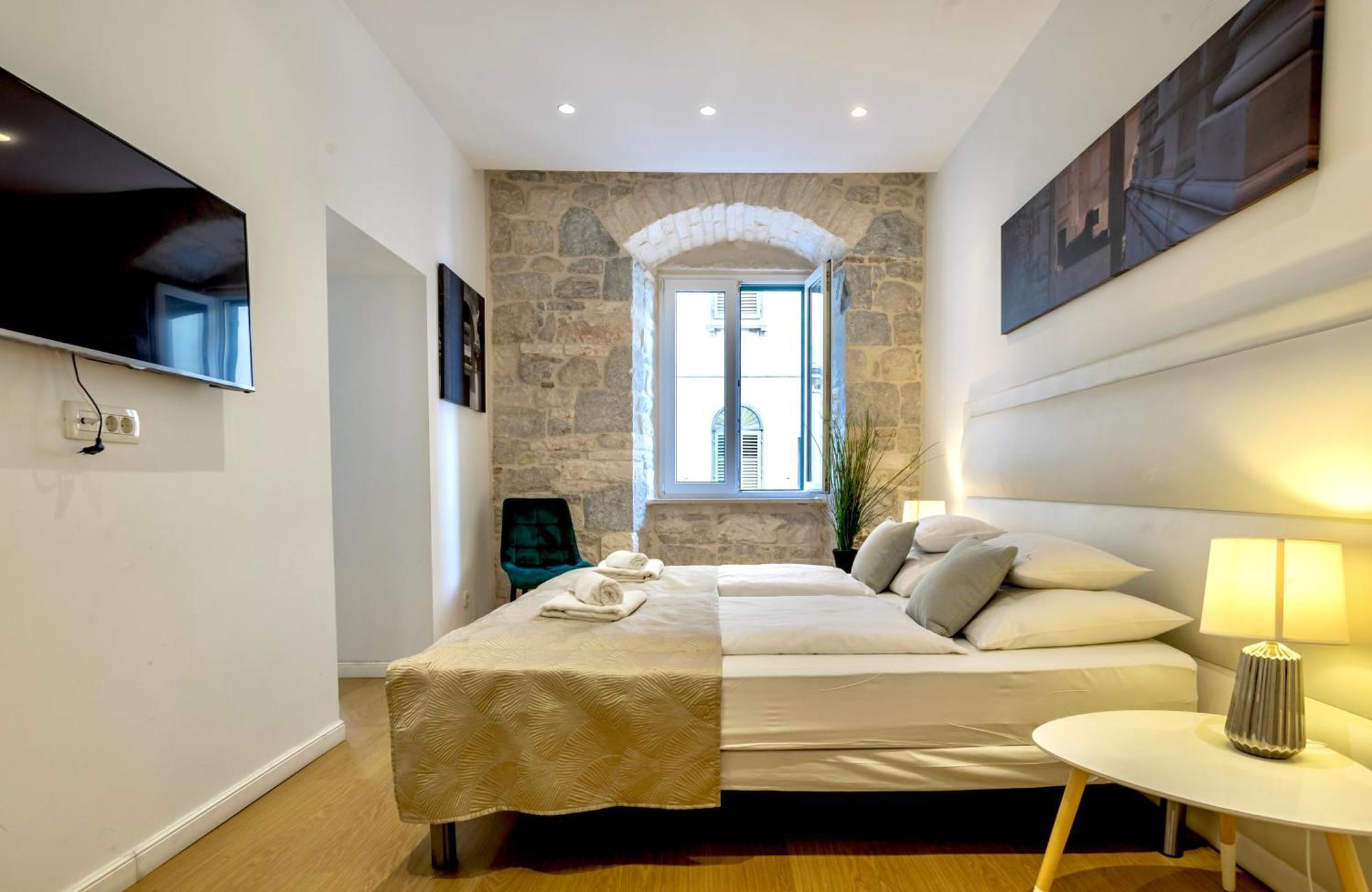 Apartments & Rooms Graso スプリト 部屋 写真