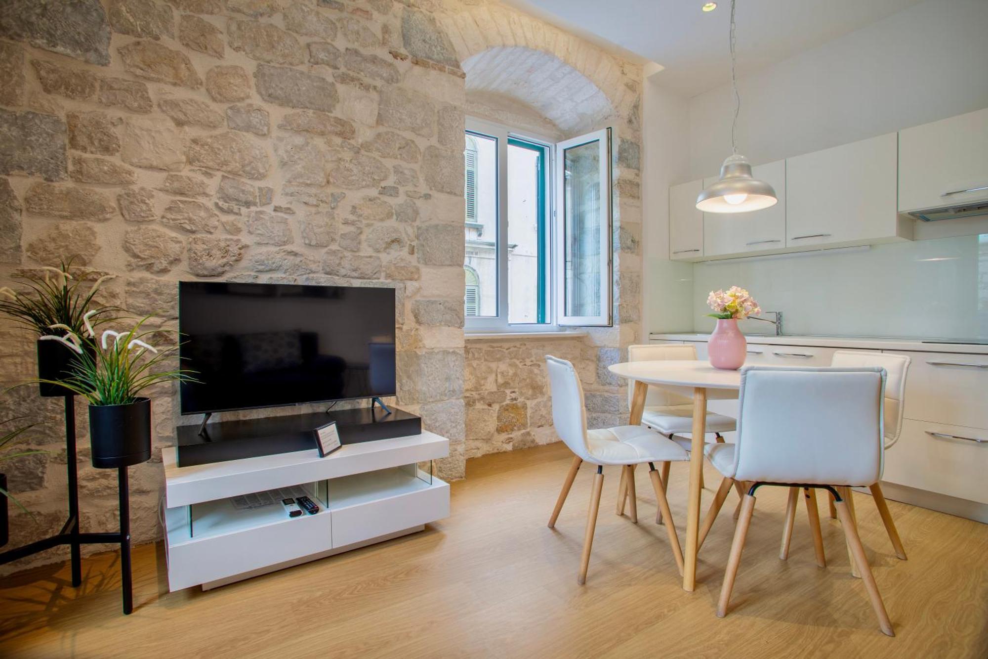 Apartments & Rooms Graso スプリト 部屋 写真