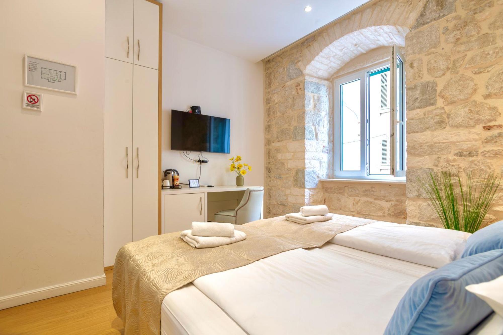 Apartments & Rooms Graso スプリト 部屋 写真