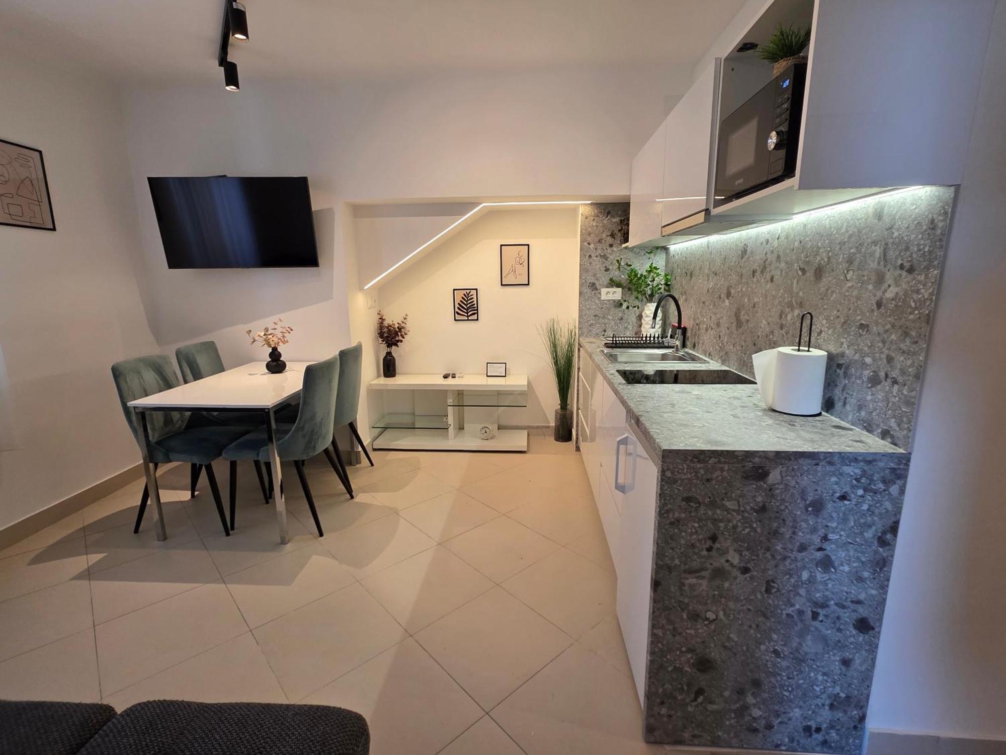 Apartments & Rooms Graso スプリト 部屋 写真